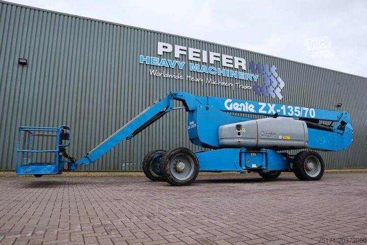 Sujungta teleskopinė darbo platforma Genie ZX135/70 Diesel, 4x4x4 Drive, 43m Lifting Height,
