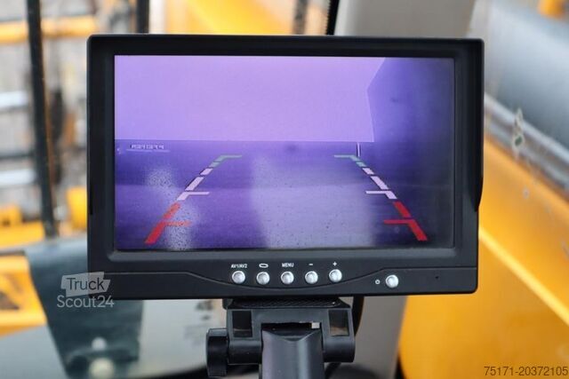 مناولة JCB 540-140 HI VIZ Diesel Stage V, 4x4x4 Drive, 13.8m