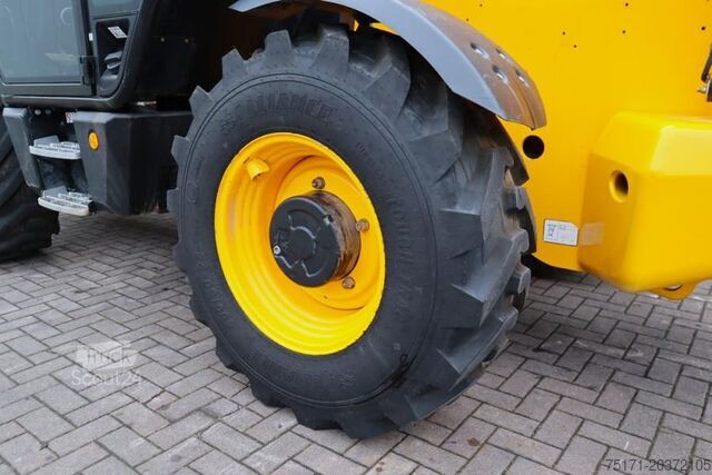 مناولة JCB 540-140 HI VIZ Diesel Stage V, 4x4x4 Drive, 13.8m