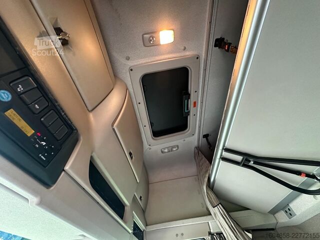 Bâché à rideaux latéraux DAF CF 400 FA / NL TRUCK / SPACECAB / 2 BEDDEN / GE...