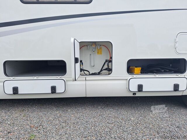 Integroitu matkailuauto MORELO Loft 82 LBX