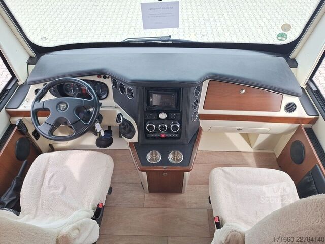 Integroitu matkailuauto MORELO Loft 82 LBX