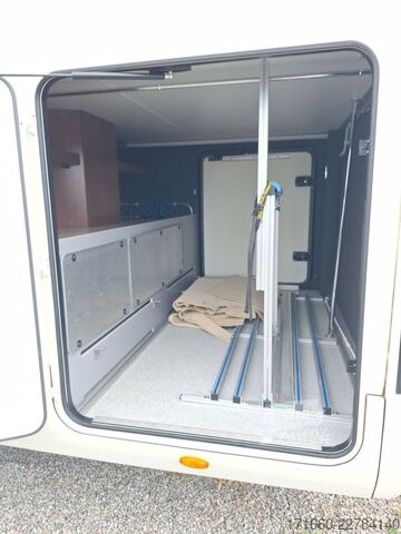 Integroitu matkailuauto MORELO Loft 82 LBX
