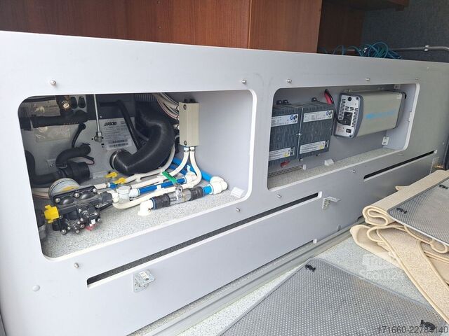 Integroitu matkailuauto MORELO Loft 82 LBX