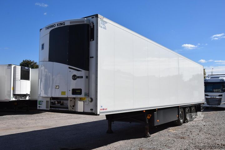 Polpriklopnik za prevoz hladilnikov SCHMITZ CARGOBULL SKO FP 60 ThermoKing SLXi 300