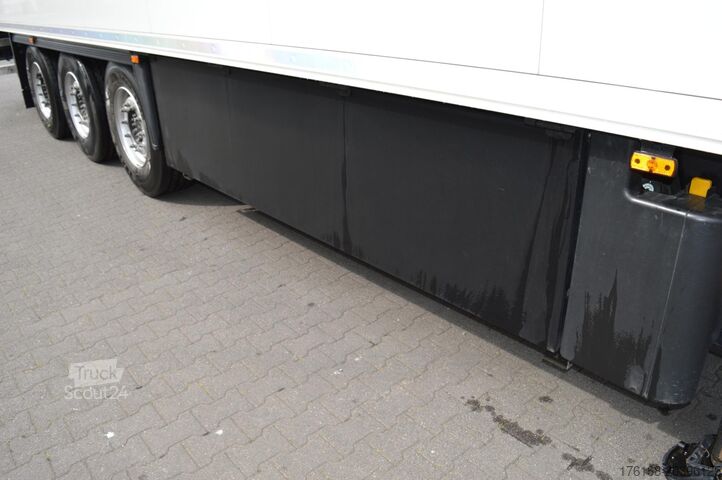 Polpriklopnik za prevoz hladilnikov SCHMITZ CARGOBULL SKO FP 45 ThermoKing SLXi 300