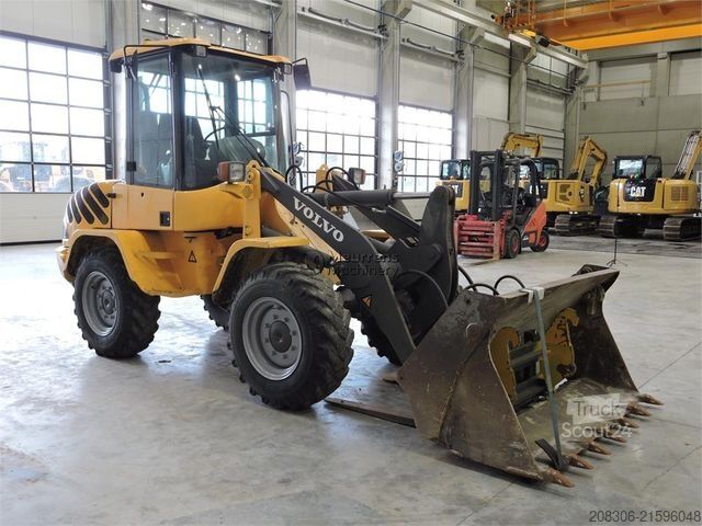 Wheel loader VOLVO L30B + Fork
