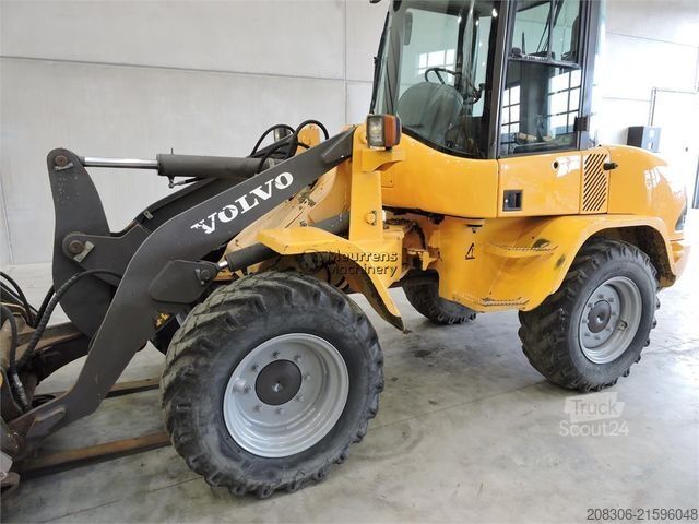Wheel loader VOLVO L30B + Fork