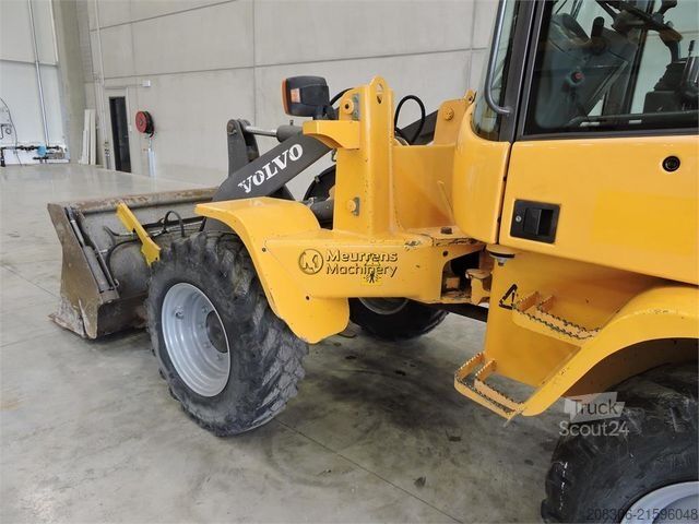 Wheel loader VOLVO L30B + Fork