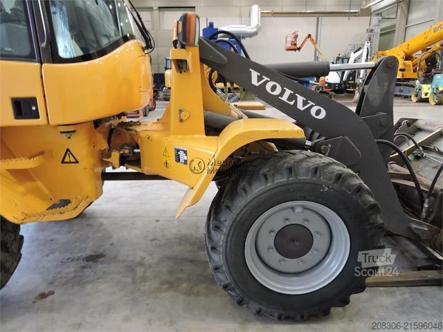 Wheel loader VOLVO L30B + Fork