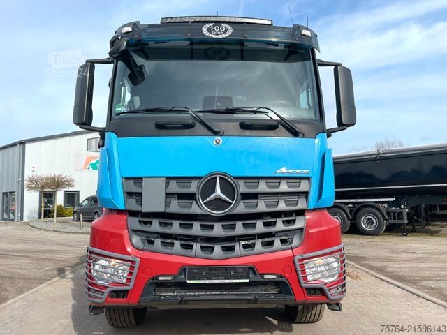 Camion-benne tricar MERCEDES-BENZ 2643 Arocs/Meiller Kipper/Bordmatik/6x6H/1.Hand