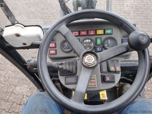 Backhoe loader Giant V 452 XTRA org1154Std GEW.2400 kg Bj2016 T