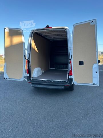 Skåpbil Mercedes-Benz Esprinter