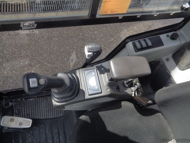 Minigraafmachine CATERPILLAR 301.7D SW + Schaufel