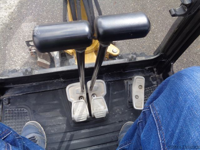 Minigraafmachine CATERPILLAR 301.7D SW + Schaufel