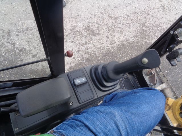 Minigraafmachine CATERPILLAR 301.7D SW + Schaufel