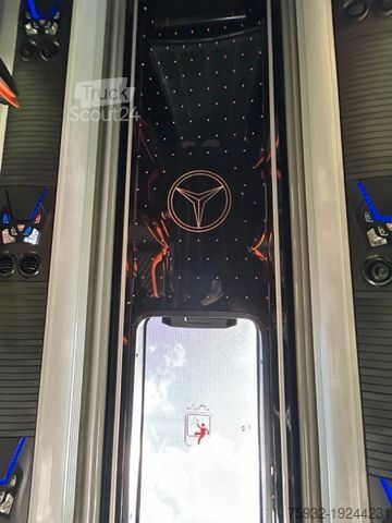 Minibus MERCEDES-BENZ Sprinter 519 ToJo - Rampe - Schienensystem