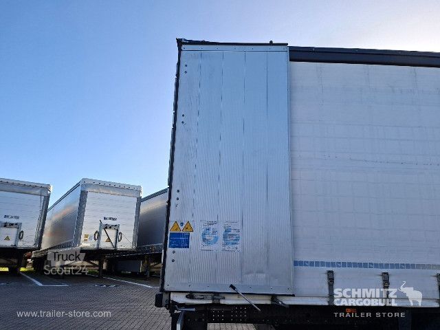 Відкритий напівпричіп з тентом Schmitz Cargobull Curtainsider Standard Getränke