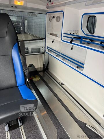 Ambulance Renault Trafic **AMBULANCE-EURO 5-AC-DCI120**