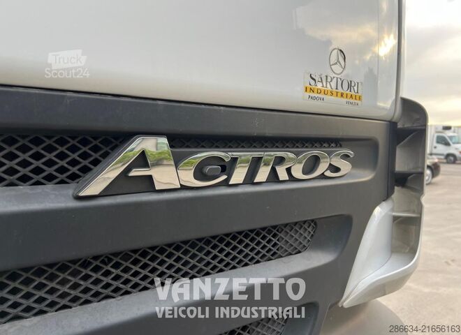 Dreiseitenkipper Mercedes-Benz Actros 1832