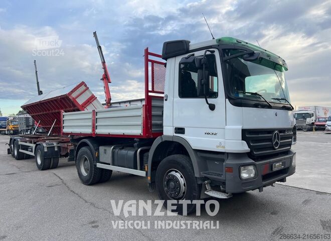 Dreiseitenkipper Mercedes-Benz Actros 1832