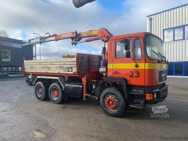 Camión grúa MAN 26.332 6x4 + Palfinger PK 12000