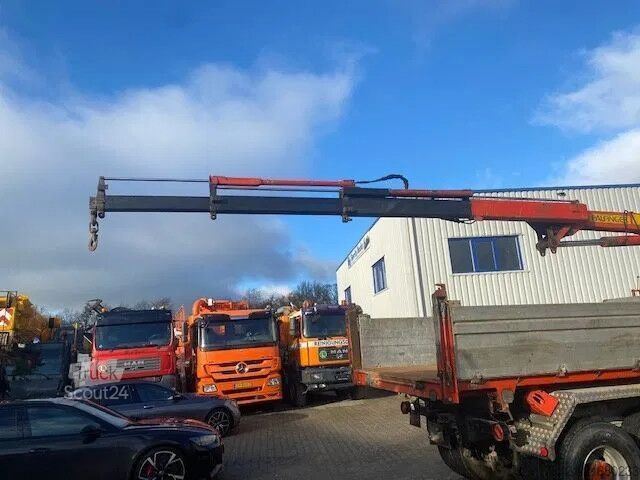 Volquete con grúa MAN 26.332 6x4 + Palfinger PK 12000