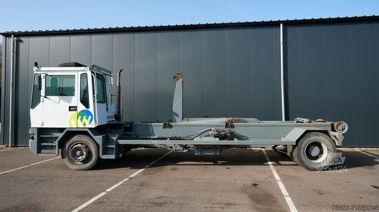 Sistema de brazo de gancho Terberg TT 17 Hookarm system terminal truck 25km