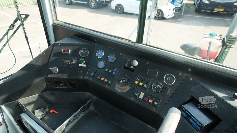 Sistema de brazo de gancho Terberg TT 17 Hookarm system terminal truck 25km