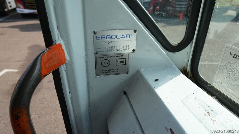 Sistema de brazo de gancho Terberg TT 17 Hookarm system terminal truck 25km