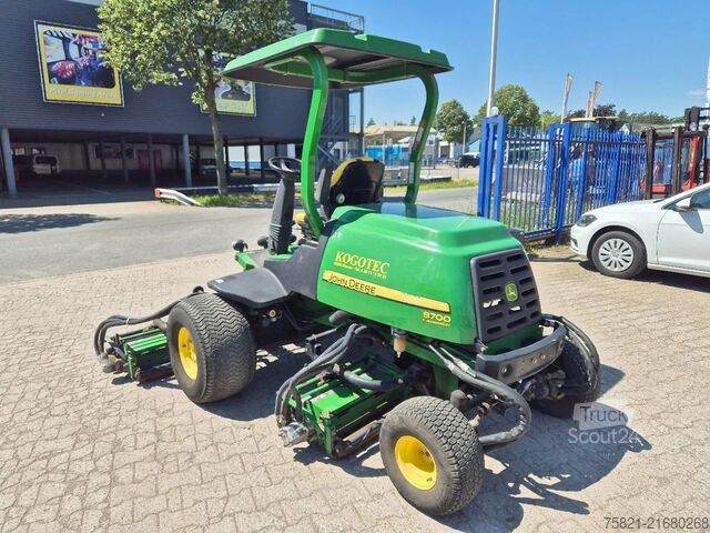 Rasenmäher John Deere 8700 PC FM (fairway mower - LOW HOURS )