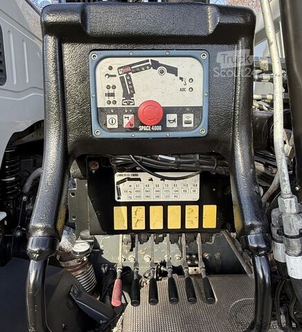 Autokran Iveco 180E - 80 TKm - EURO6 - Kipper - Kran