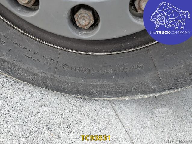 Estándar-SZM Iveco S-WAY 480