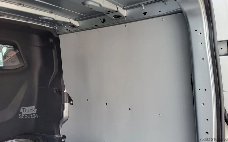 Furgoneta de reparto doble cabina Renault Trafic 150.30 L2H1 - VRF-98-N - DUBBELE CABINE ...