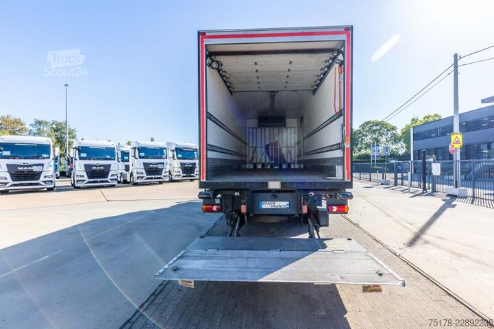 Kühl-/Tiefkühltransport DAF LF55 250 +CHEREAU+THERMO KING+DHOLLANDIA1.5 T.