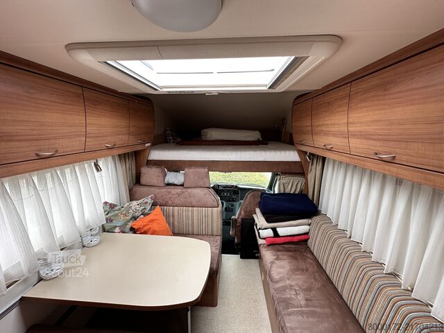 Halvintegreret autocamper Eura Mobil Profila A580LS