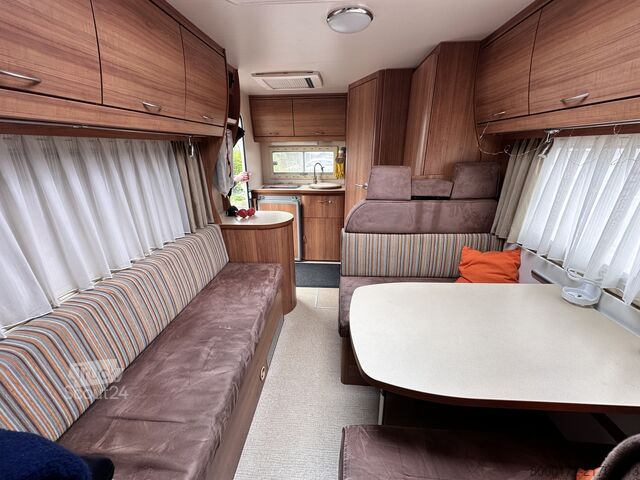 Halvintegreret autocamper Eura Mobil Profila A580LS