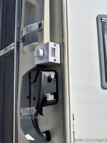 Halvintegreret autocamper Eura Mobil Profila A580LS