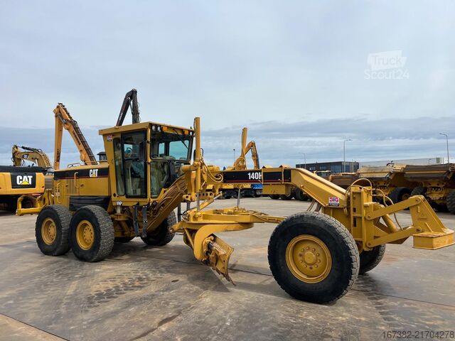 Road grader Caterpillar 140H