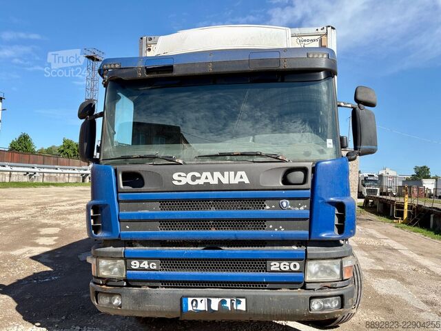 Benne fermée Scania P94