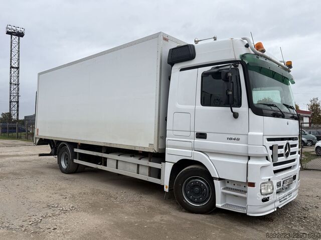Benne fermée Mercedes-Benz actros 1846