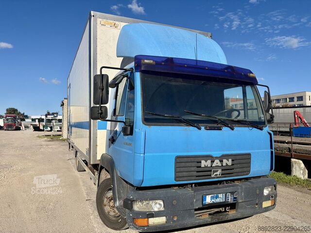 Benne fermée MAN 12.220