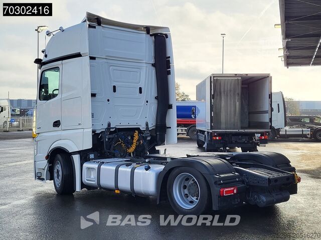 Volume SCM Mercedes Actros 1845 4X2 GigaSpace Mega Retarder 2x Tank...