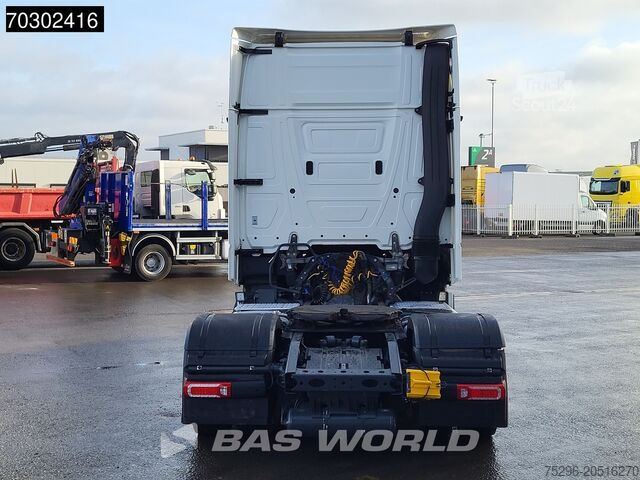 Volume SCM Mercedes Actros 1845 4X2 GigaSpace Mega Retarder 2x Tank...