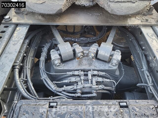 Volym SZM Mercedes Actros 1845 4X2 GigaSpace Mega Retarder 2x Tank...