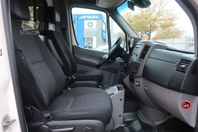 Brandbil MERCEDES-BENZ Sprinter II 519 CDI / RTW / Klima / Automatik