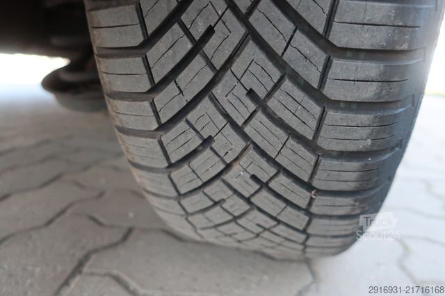 Slēgtais furgons FORD Transit Connect Kasten Trend/Klima/AHK/ATM