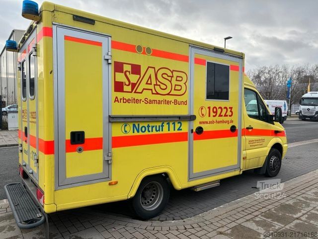 Camion de pompiers MERCEDES-BENZ Sprinter II 516 CDI / Klima / Automatik / RTW