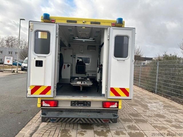 Camion de pompiers MERCEDES-BENZ Sprinter II 516 CDI / Klima / Automatik / RTW