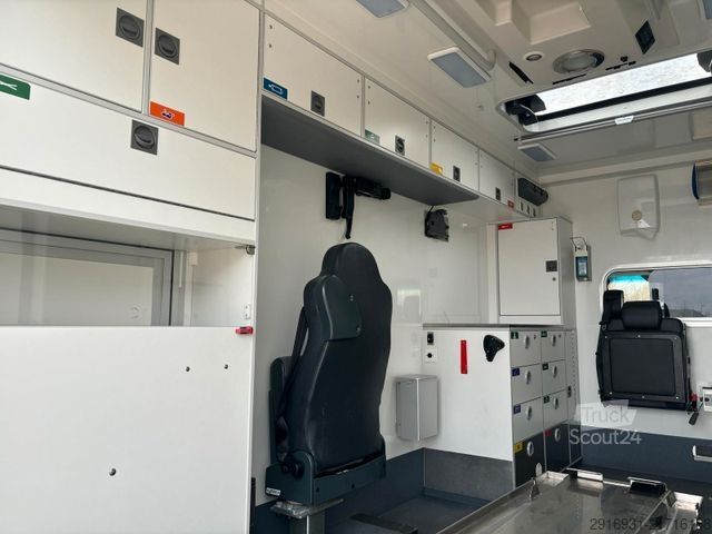 Camion de pompiers MERCEDES-BENZ Sprinter II 516 CDI / Klima / Automatik / RTW